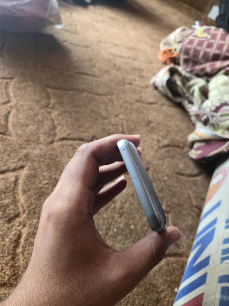 Google Pixel 8 2
