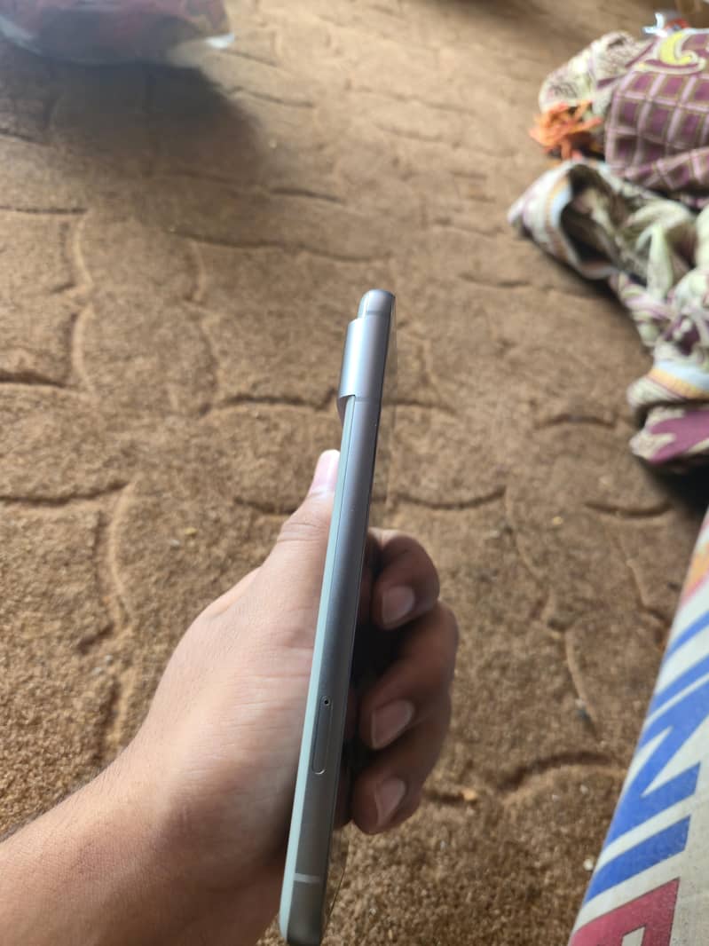 Google Pixel 8 3
