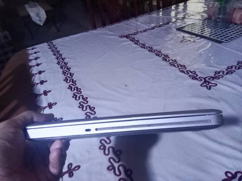 MacBook pro model 2012 core i7 A+ condition 4
