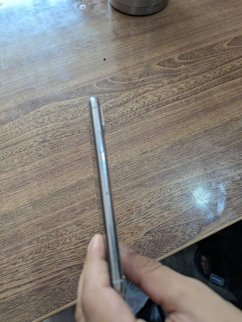Apple iPhone X 5