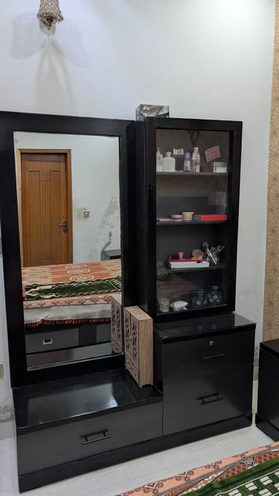 Dressing Table for Sale (1 year used)