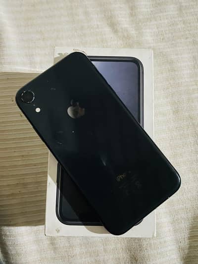 iPhone XR dual PTA with box 64 gb 73 health