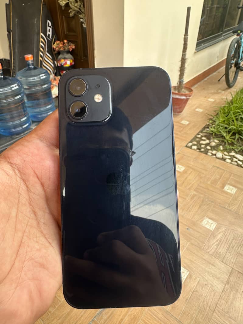 Apple iPhone 12 1