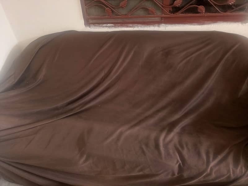 sofa without cover 1