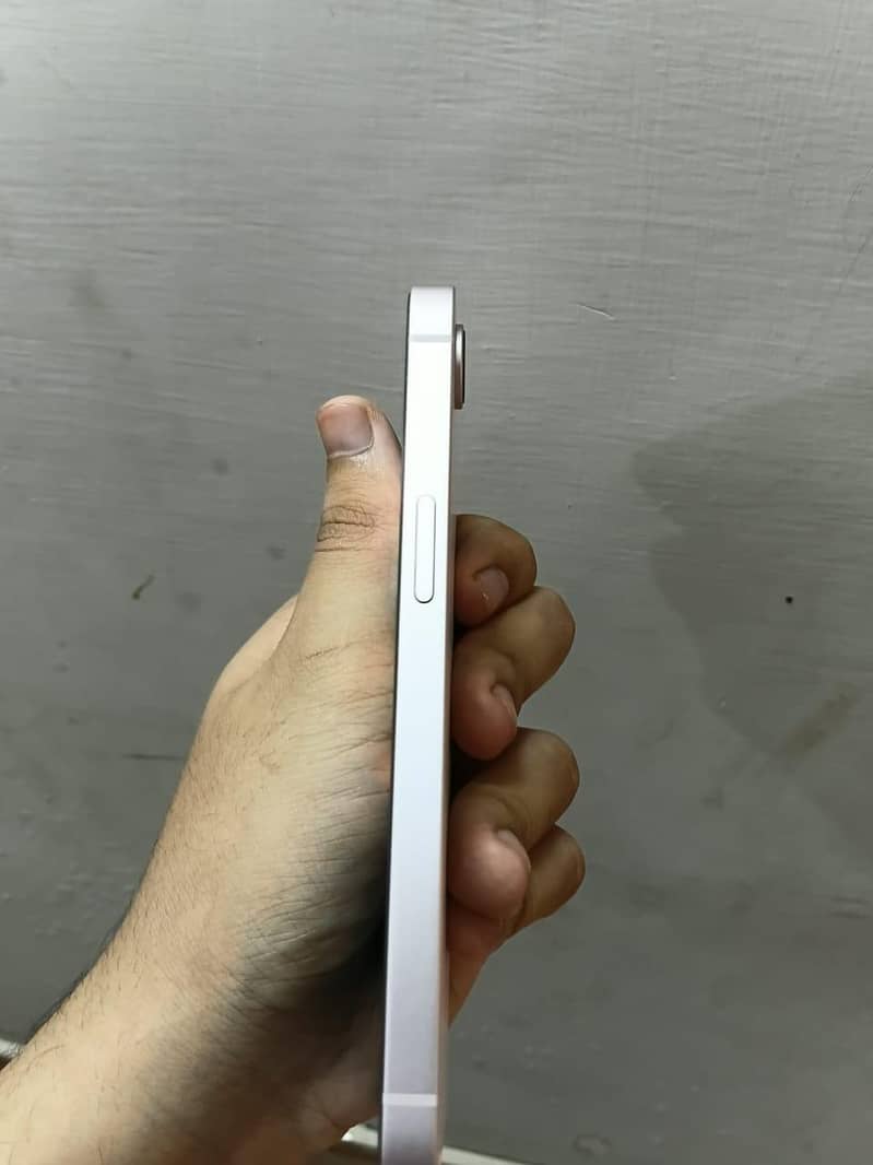 Iphone17e 4