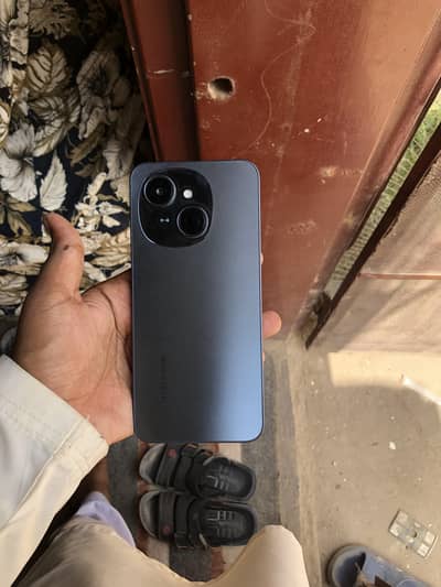 Tecno Spark Go 1