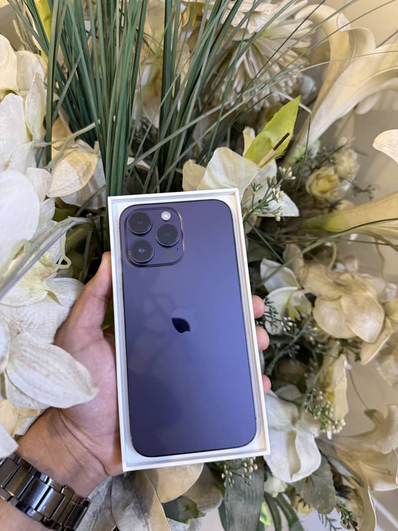 Apple iPhone 14 Pro Max 0