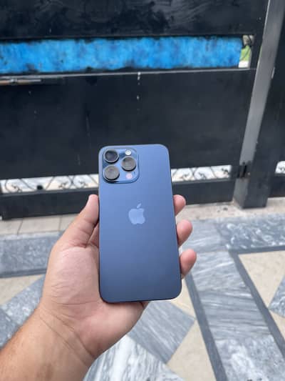 I phone 15 pro max jv 256 gb memory battery 85 percentage