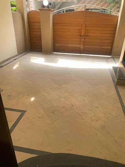 VIP prime location for rent in range road near to main road