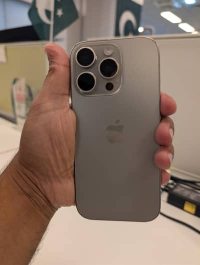 Apple iphone 16 Pro Factory Unlocked 128GB 100 Battery Health