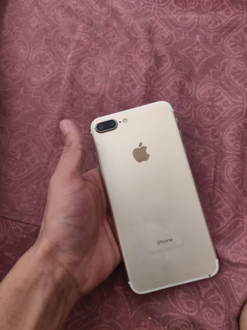 Apple iPhone 7 Plus 2