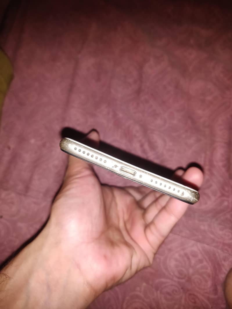 Apple iPhone 7 Plus 3