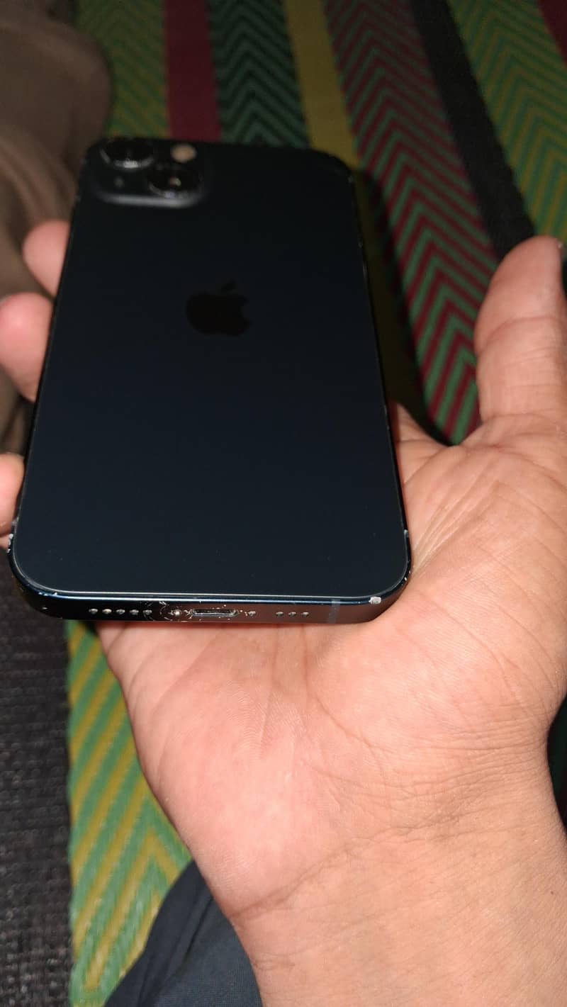 Apple iPhone 13 1