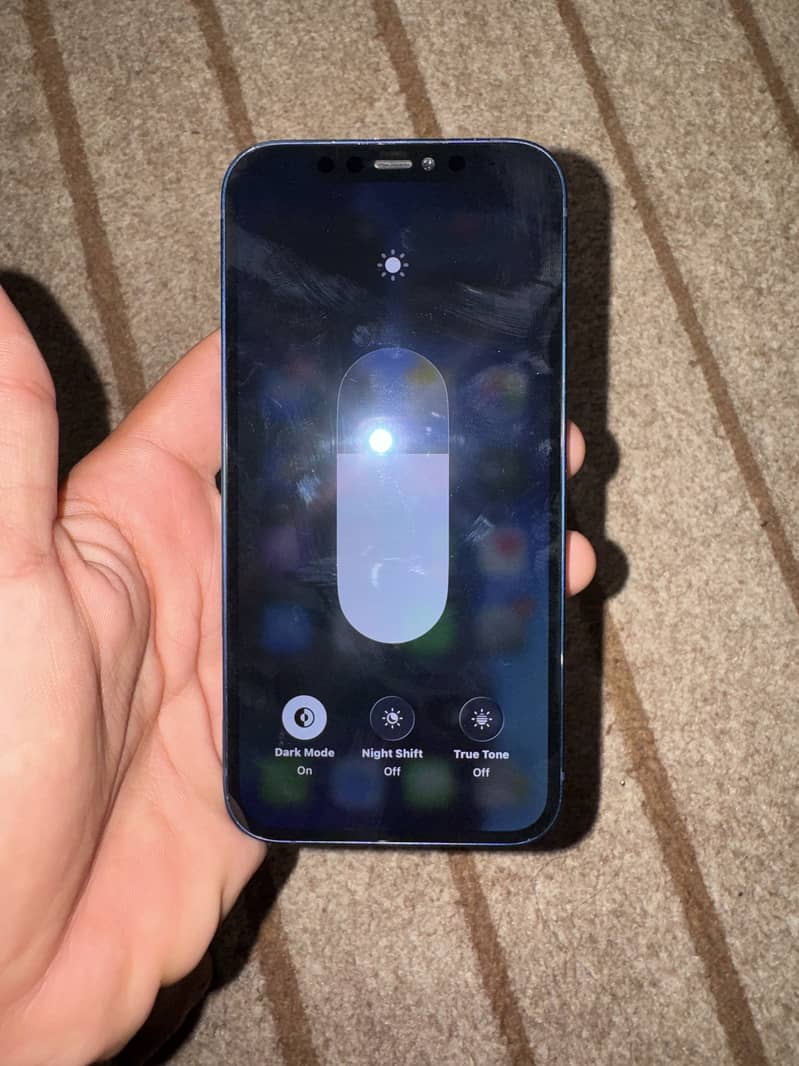 Apple iPhone 12 3