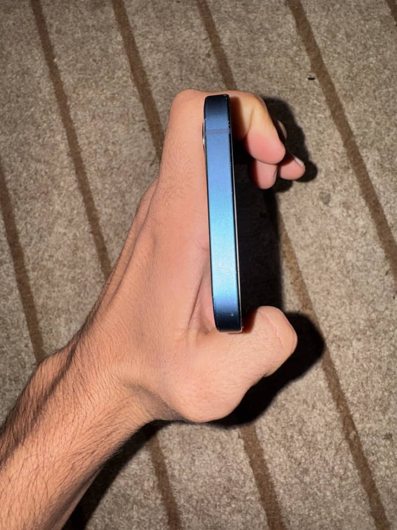 Apple iPhone 12 8