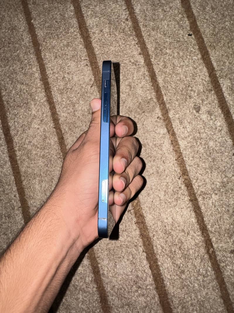 Apple iPhone 12 9