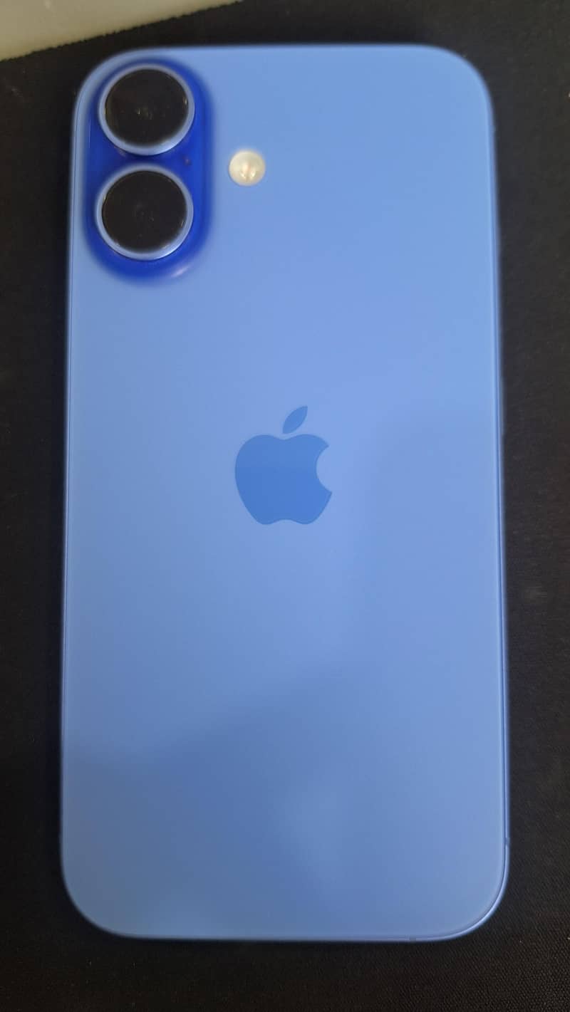 Apple iPhone 16 0