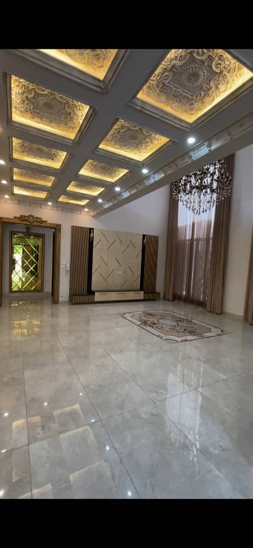 Prime Location 1 Kanal New House For Sale