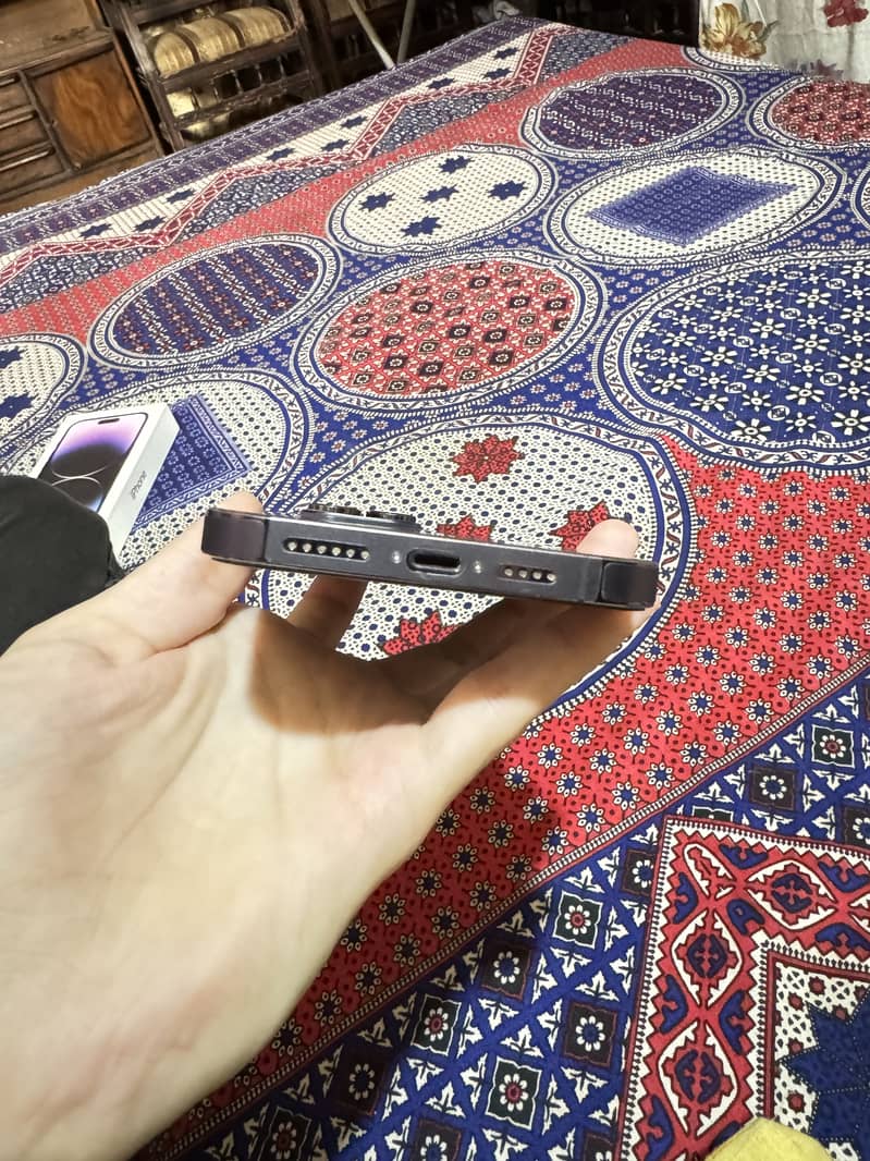 Apple iPhone 14 Pro Max 6