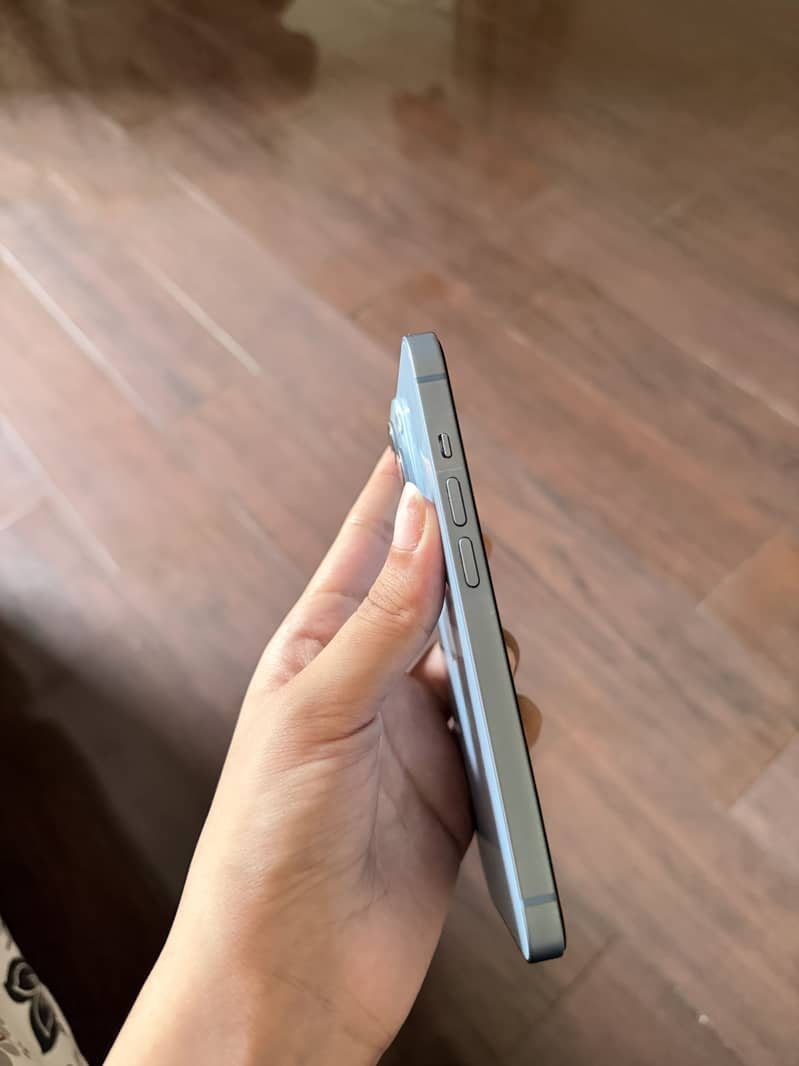 Apple iPhone 14 2