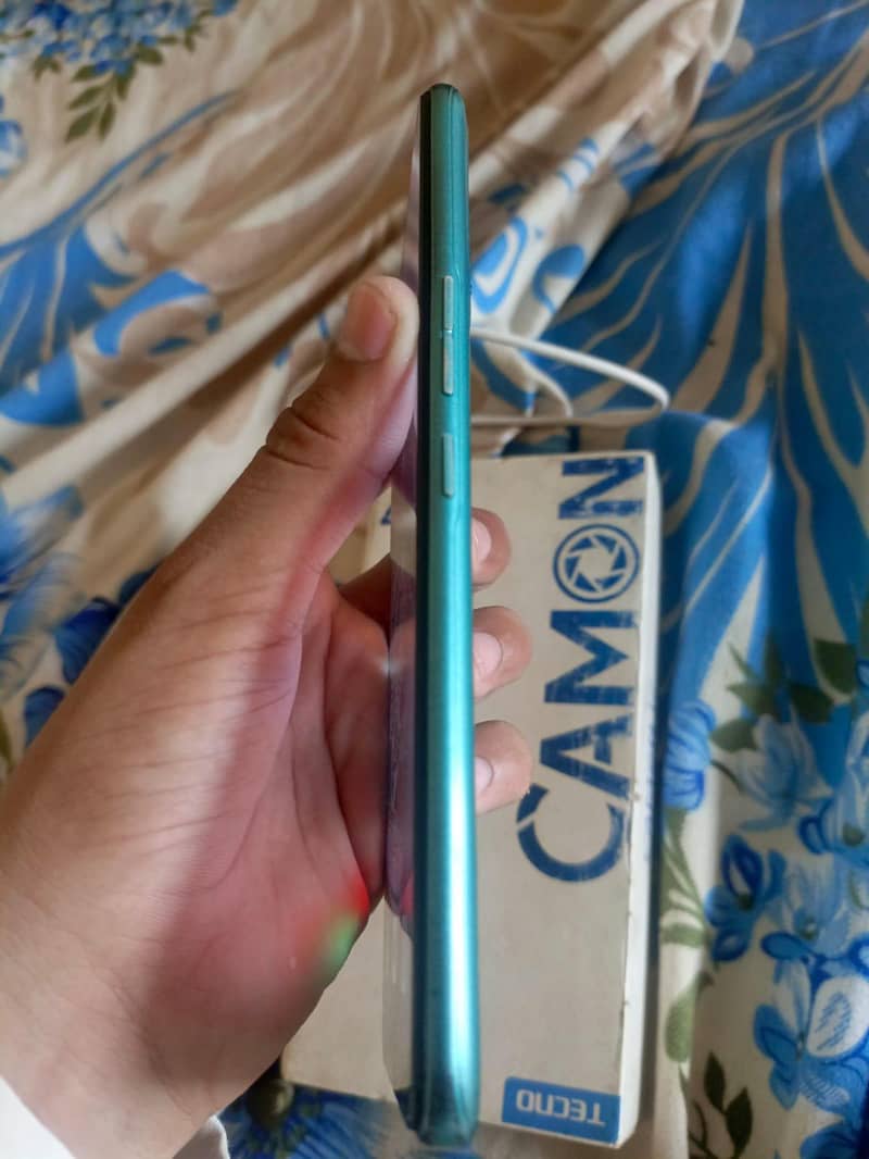 Tecno CAMON 17 2