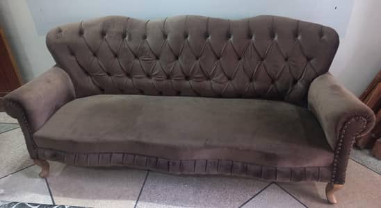Sofa set in new condition for sale. 3+1+1 set