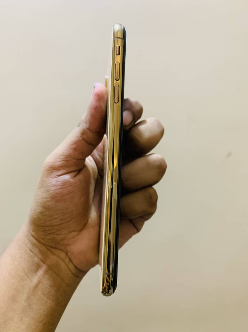 iPhone XS MAX 1