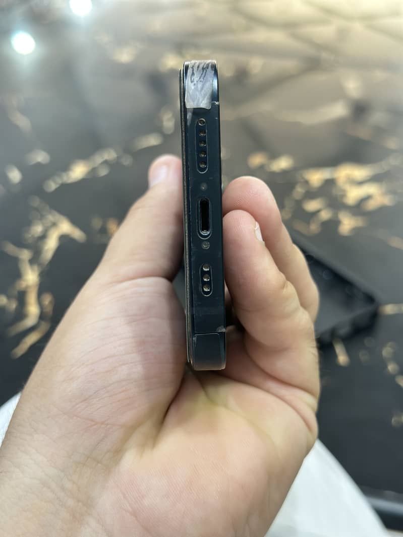 Apple iPhone 14 2