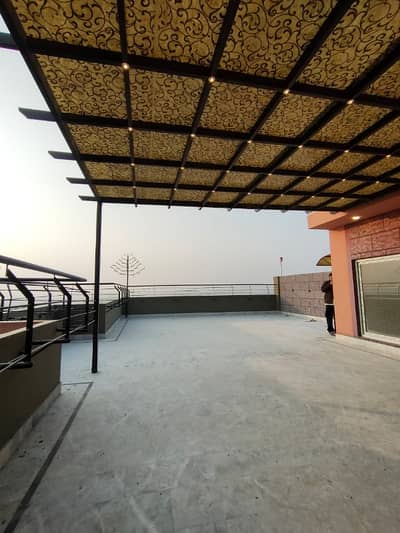 8 Rooms Luxury Penthouse Available For Sale