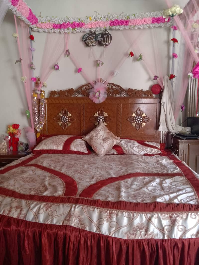 bed & one  set table 1