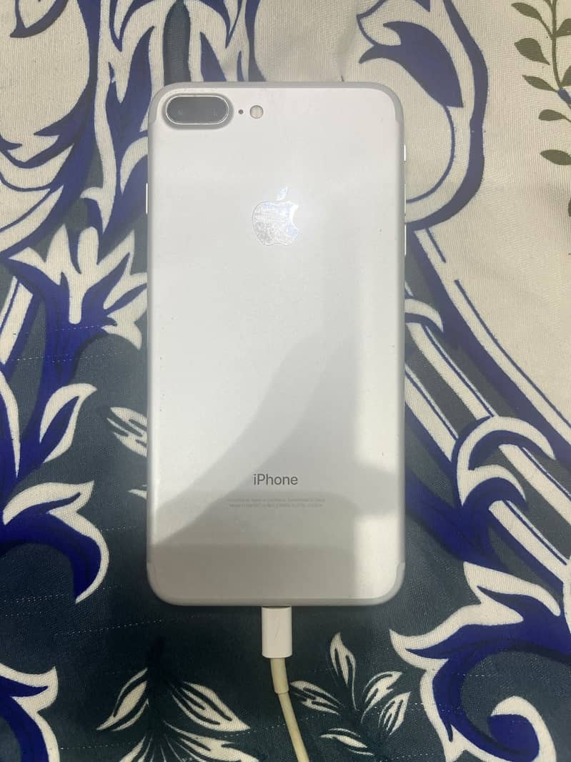 Apple iPhone 7 Plus 2