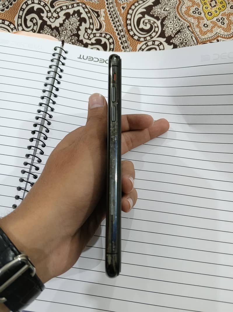 Apple iPhone X 2