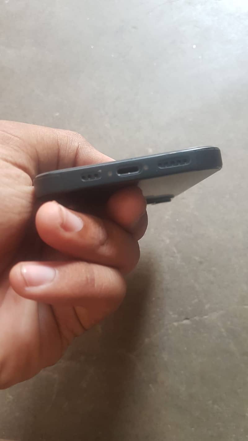 iPhone 13 10