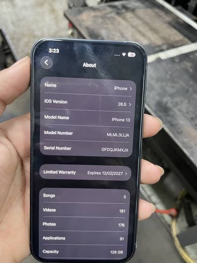 Apple iPhone 13