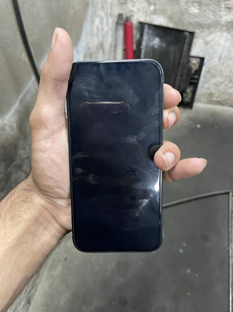 Apple iPhone 13 3