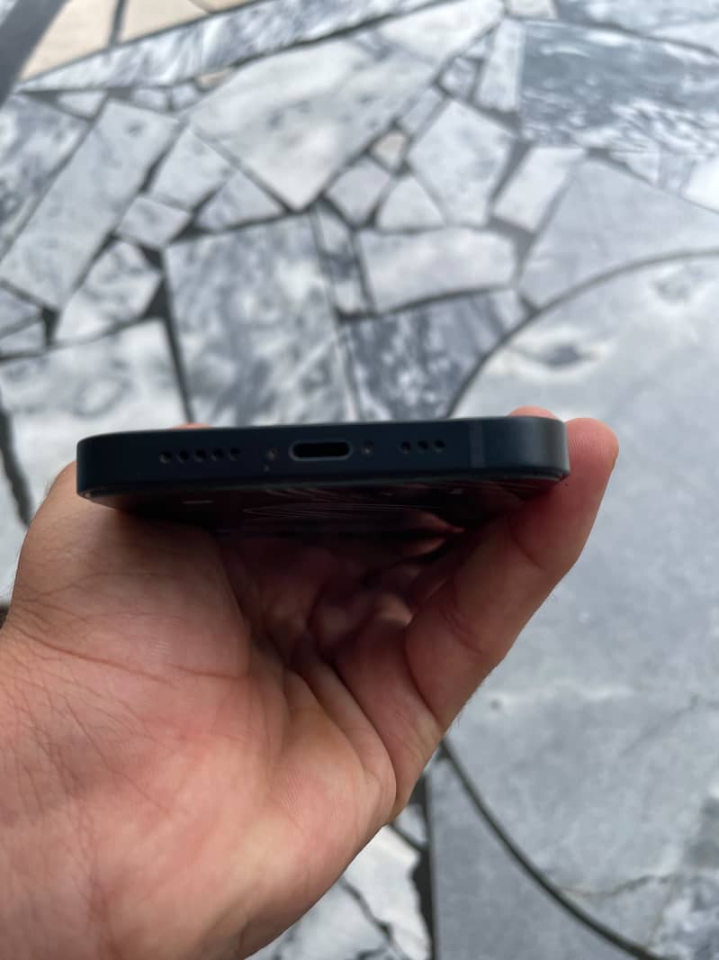 Apple iPhone 13 1