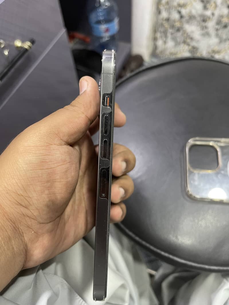 Apple iPhone 13 Pro Max 5