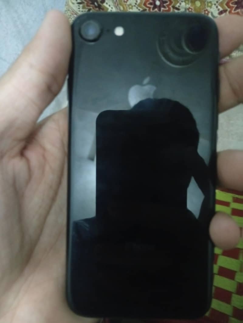 Apple iPhone 7 1