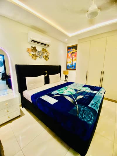 One bed At Gulberg Lahore On Daily Basis