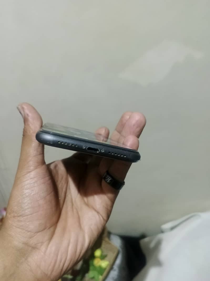 Apple iPhone 11 2