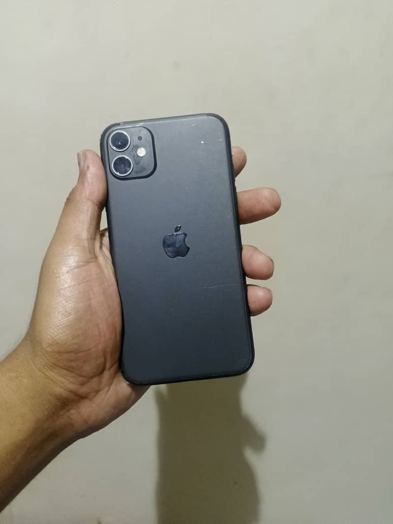 Apple iPhone 11 4