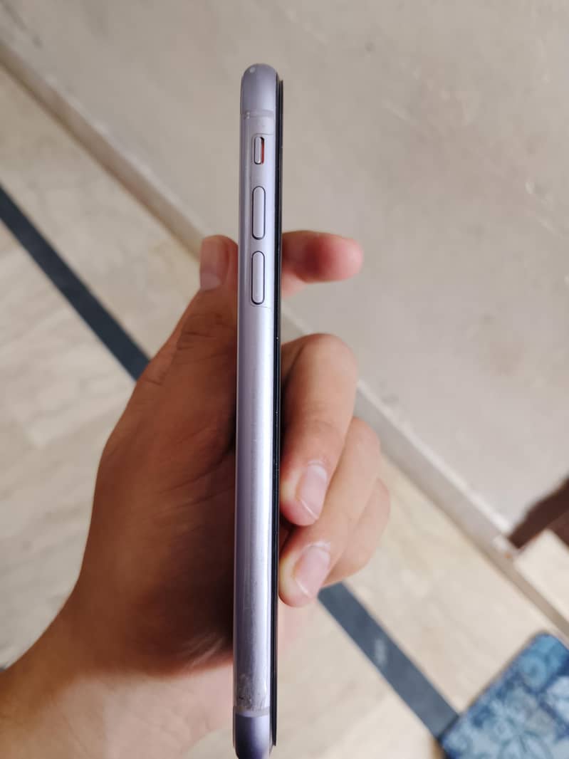 Apple iPhone 11 5