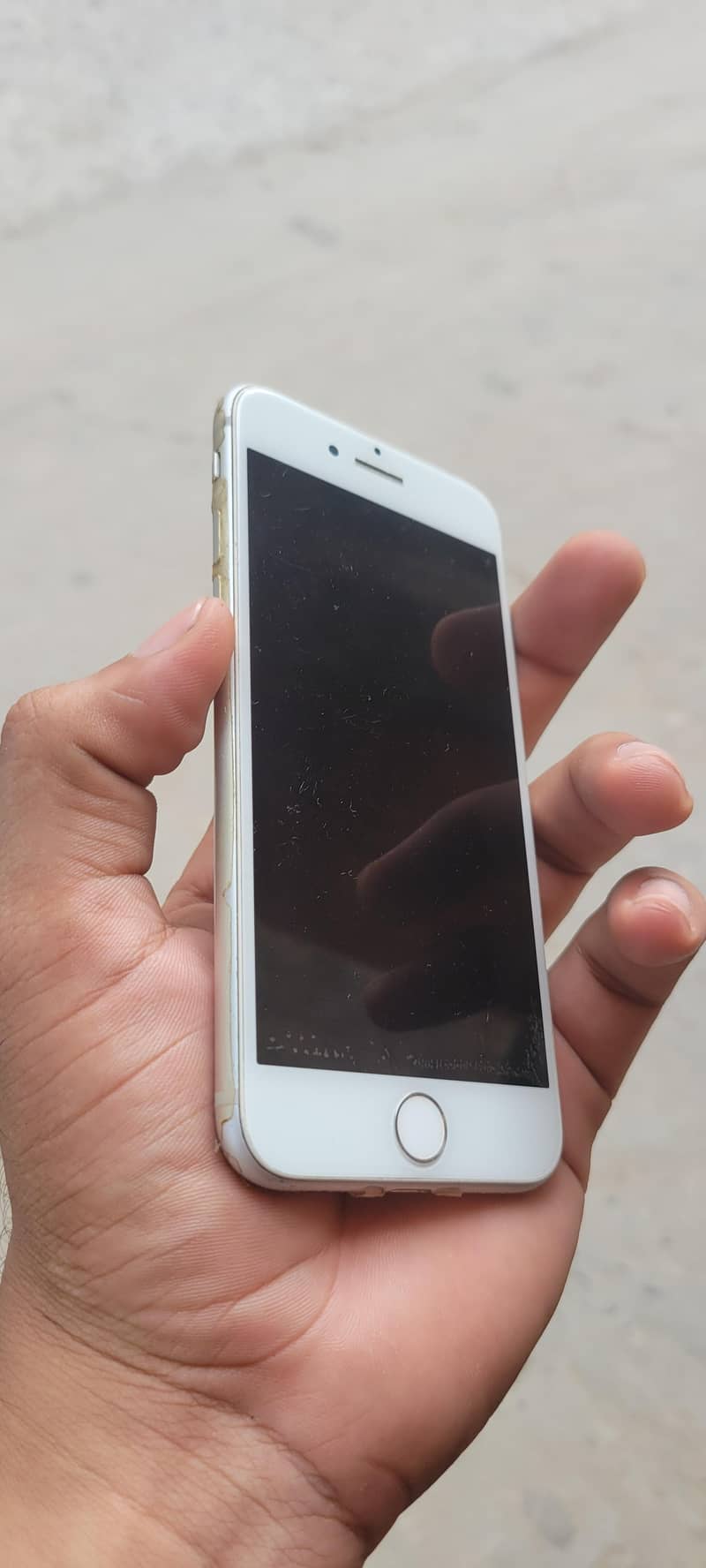 Apple iPhone 8 1