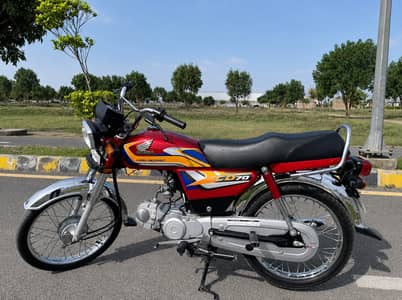 2 keys first owner totally genuine 4500 driven still like  zero metre