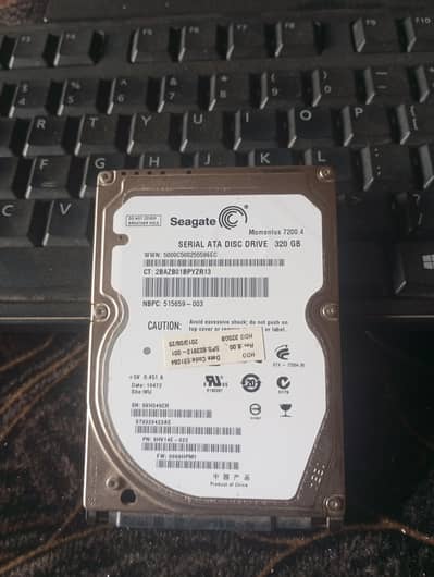 2GB ram 2  1 processor and 1 HDD 320 GB Storage