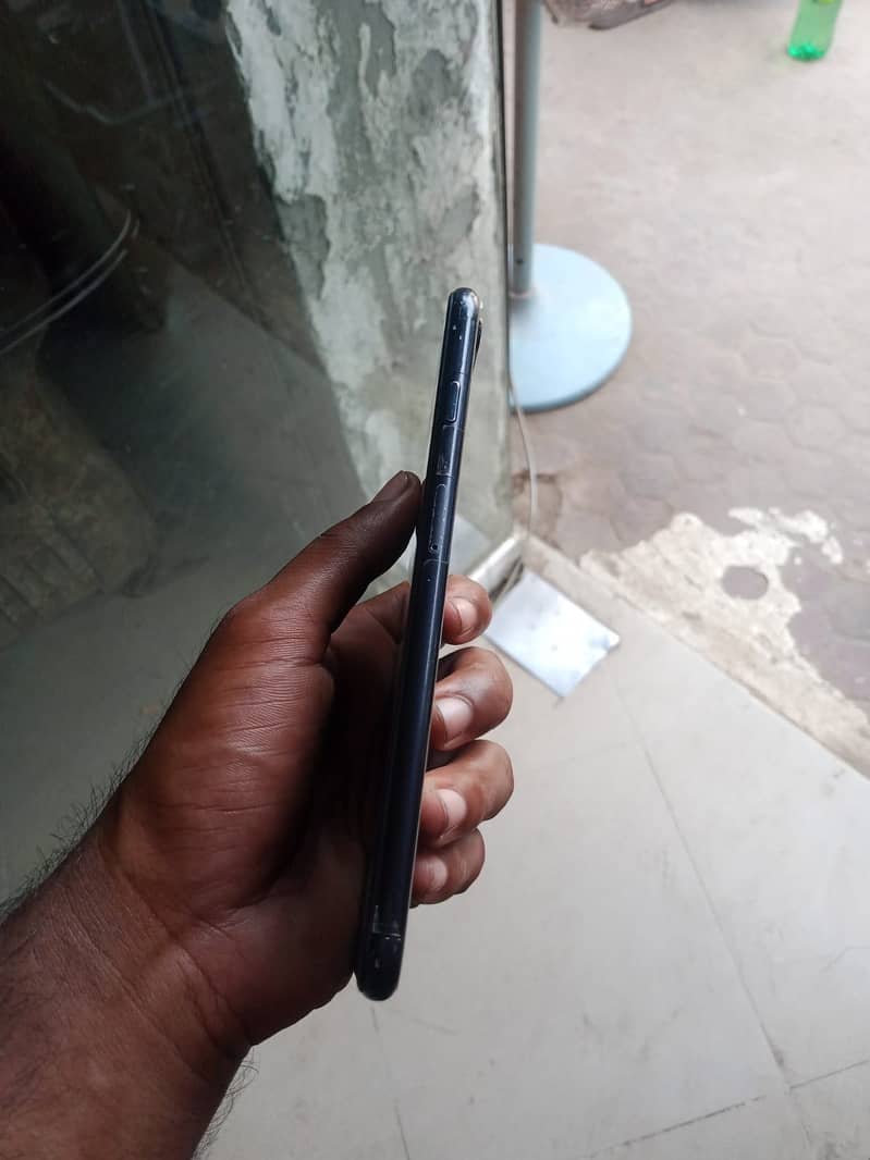 Apple iPhone 7 Plus 3