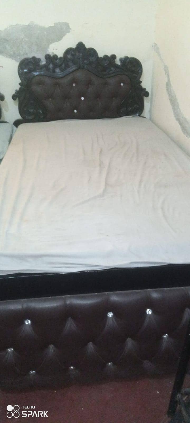 2 single beds 0