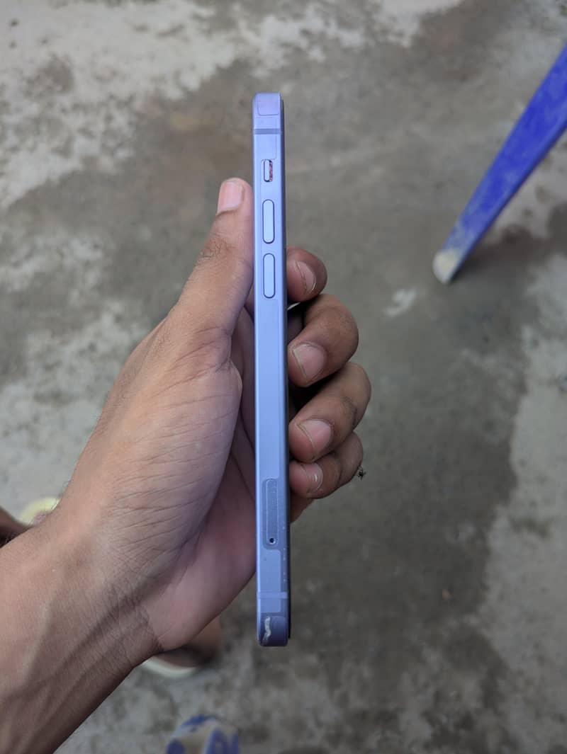 Apple iPhone 12 2
