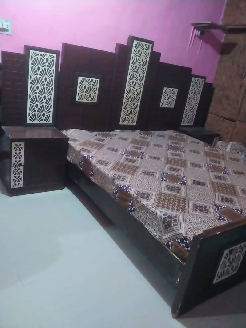 King Size bed & Dressing table 0