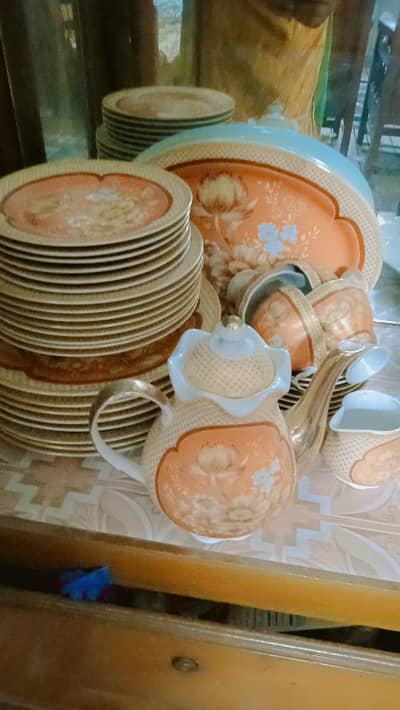 61 PC bone china dinner set